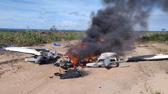 Avião bimotor desaparece e surge destruído em MT sem sinal de tripulação