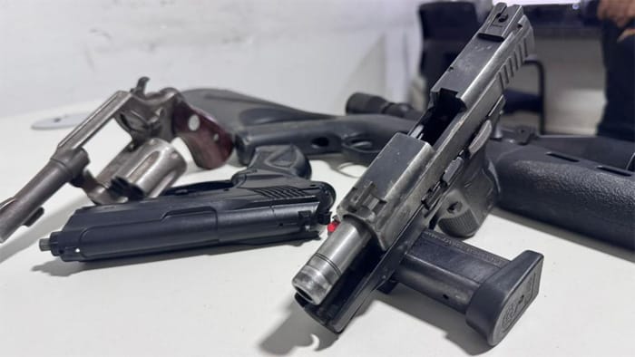 PM localiza três suspeitos de sequestrarem empresário em MT e apreende armas e simulacro