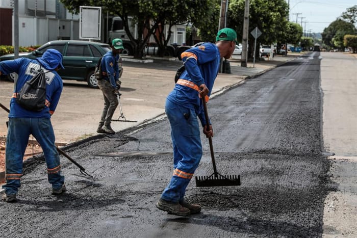 Governo investe R$ 1,8 bilhão em melhoria de mais de 4 mil km de asfalto dentro das cidades de MT