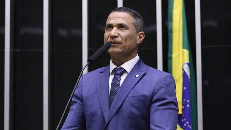 "Gestora técnica, operacional e preparada", diz Assis sobre nova secretária de Segurança de MT