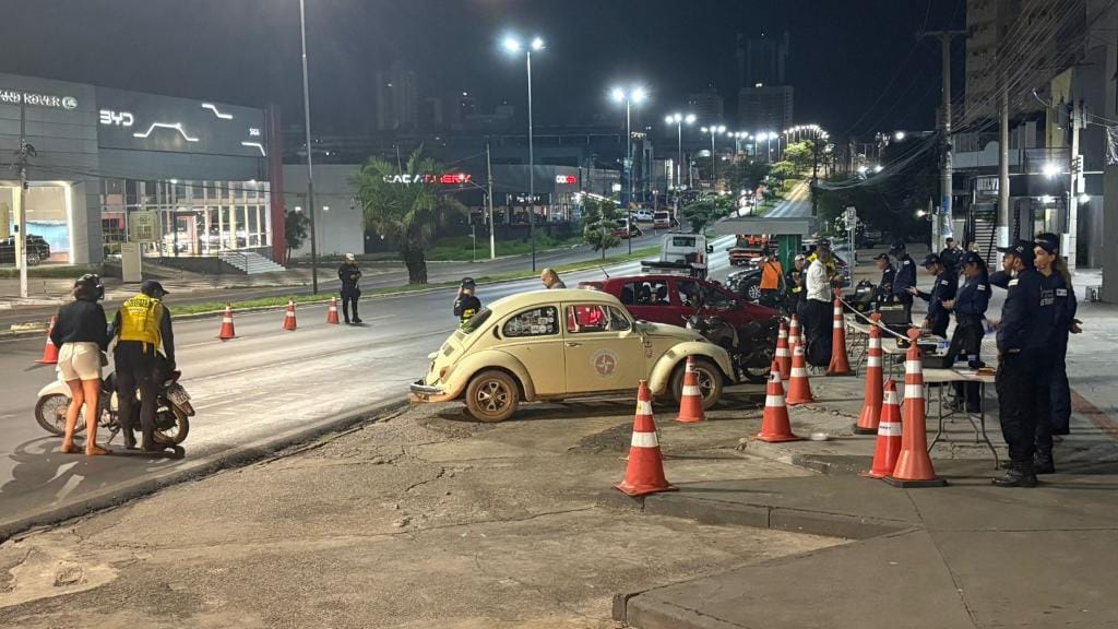 Operações na Av. Fernando Corrêa resulta na prisão de 5 pessoas e remoção de 56 veículos