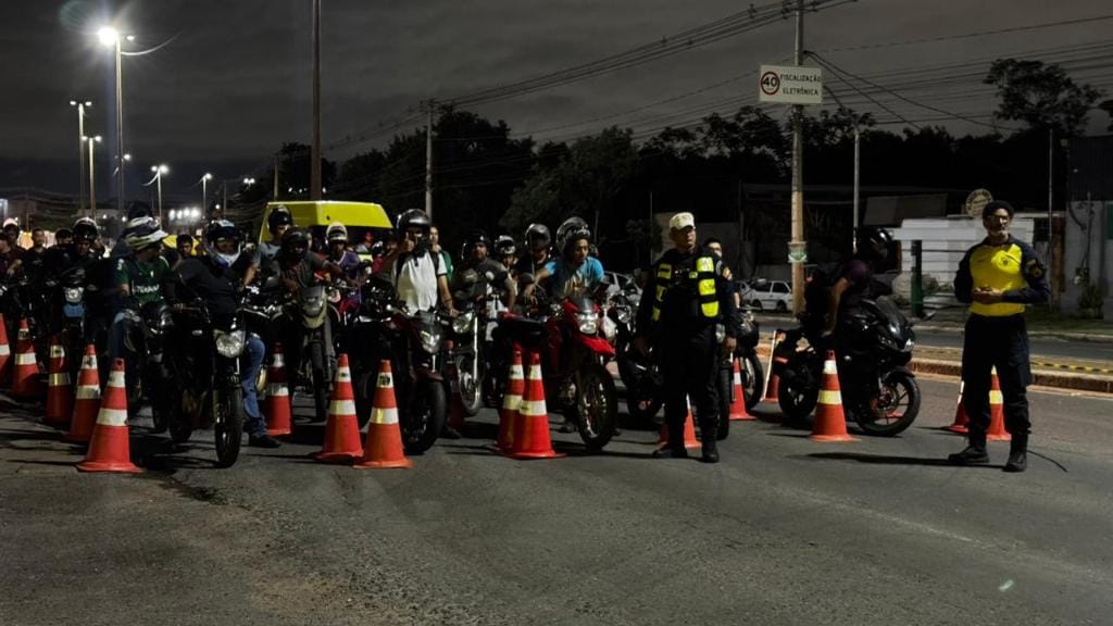 Fiscalização na Av. Fernando Corrêa resulta em autuações e apreensão de veículos