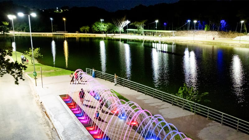 Dilsinho e Cezar Menotti e Fabiano se apresentam nesta terça-feira (7)