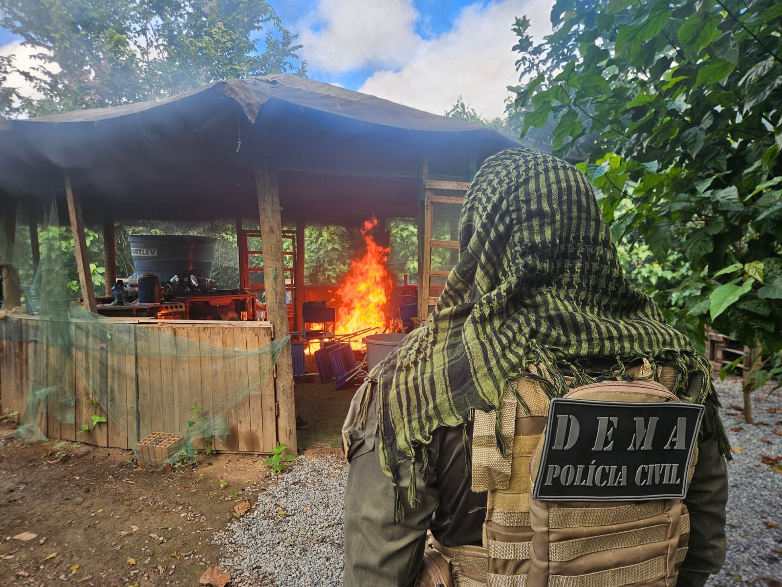Operação ambiental termina com prisões e demolição de casas em área protegida