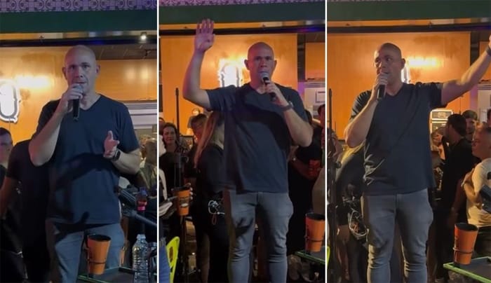 Mesmo vaiado, Abilio mantém decisão e encerra evento lotado sem autorização na Praça Popular