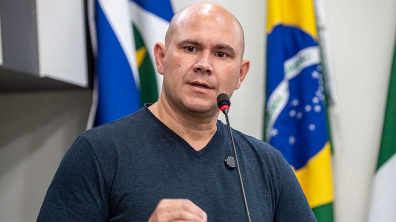 Abilio evita gasto suspeito de R$ 70 milhões na Educação: "Suspendemos todos os pagamentos"