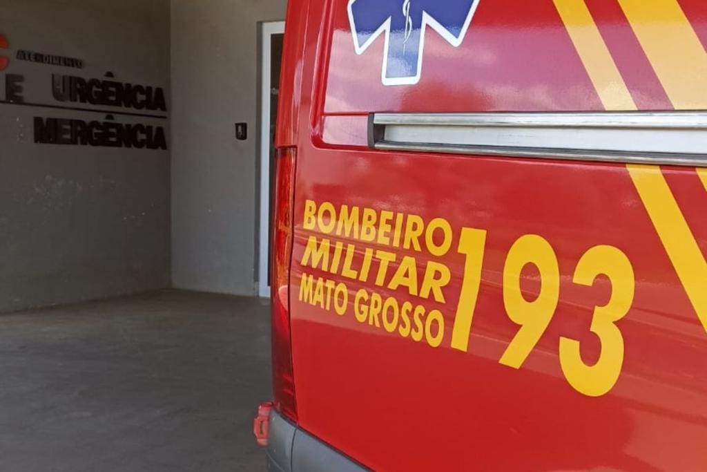 Bombeiros socorrem mulher após engasgo em residência em Poconé