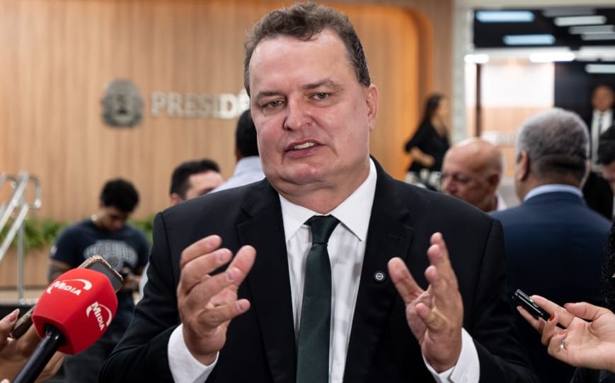 Deputado Max Russi sugere três vereadoras para vice de Otaviano Pivetta: "Podem somar"