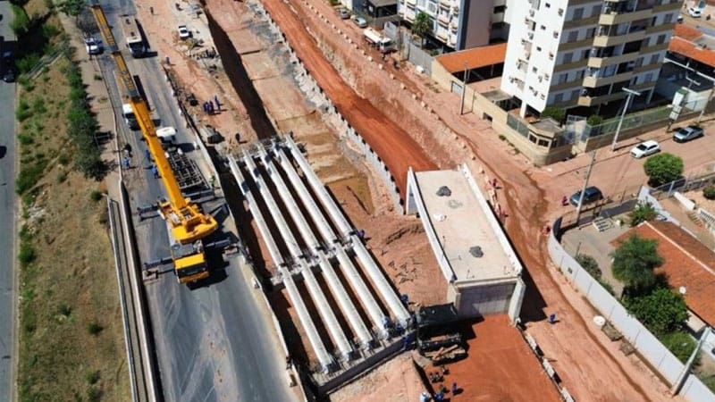 Sinfra promete parte das obras da Avenida Miguel Sutil até setembro; veja vídeo