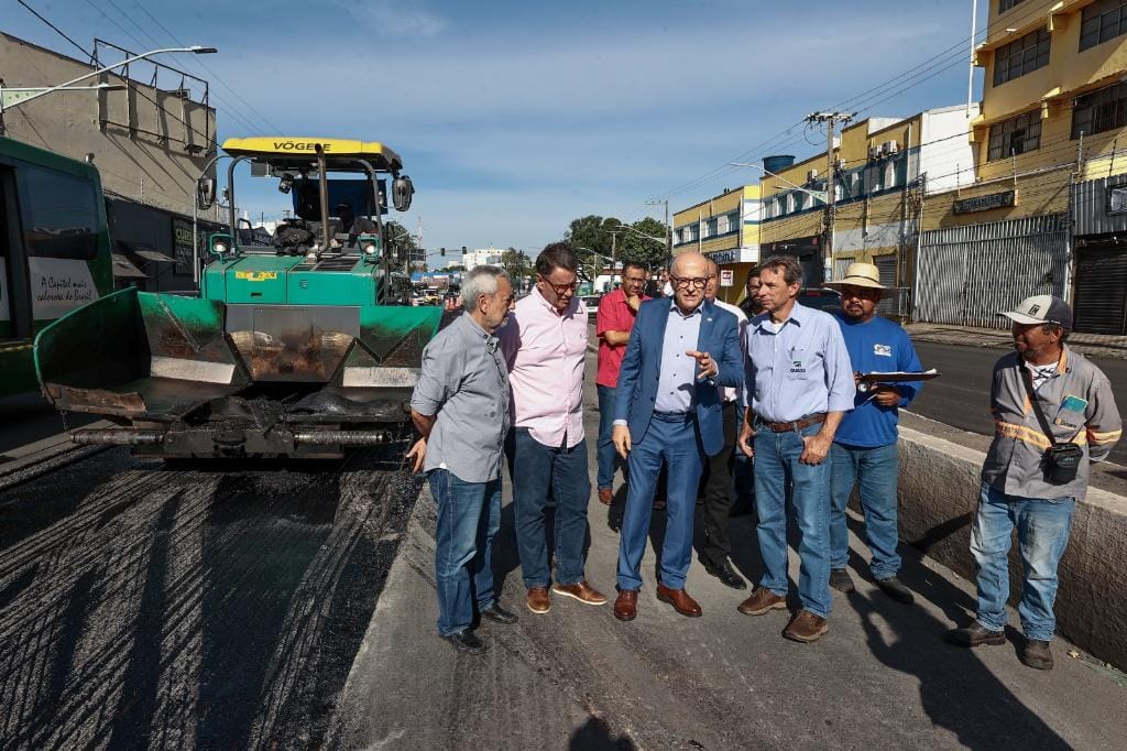 Governador Pivetta cobra construtoras que firmam pacto para concluir faixa do BRT