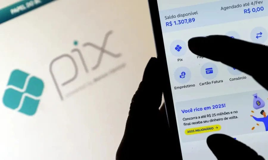 Clientes reclamaram da instabilidade do serviço Pix ao site de monitoramento digital Down Detector