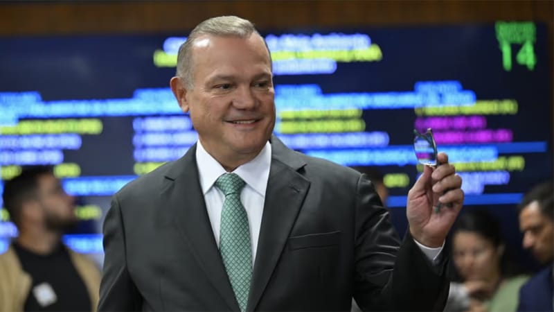 Wellington diz que pesquisa consolida pré-candidatura e reforça apoio de Bolsonaro