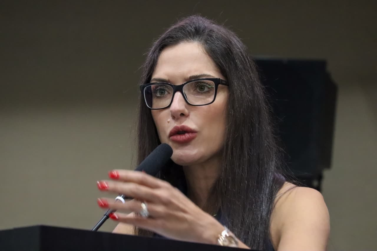 "Não é um probleminha", diz Janaina Riva ao cobrar solução urgente para MT-170