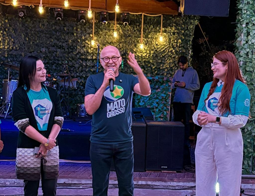 “É a escola que conduz nossos jovens para o futuro, e o Governo continua investindo para melhorar a educação de MT”, afirma governador