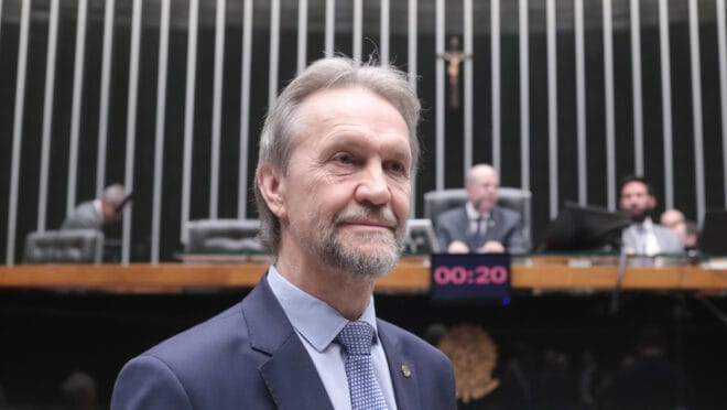 Planalto sob tensão: PT parte para o STF após Congresso impor derrota ao governo Lula