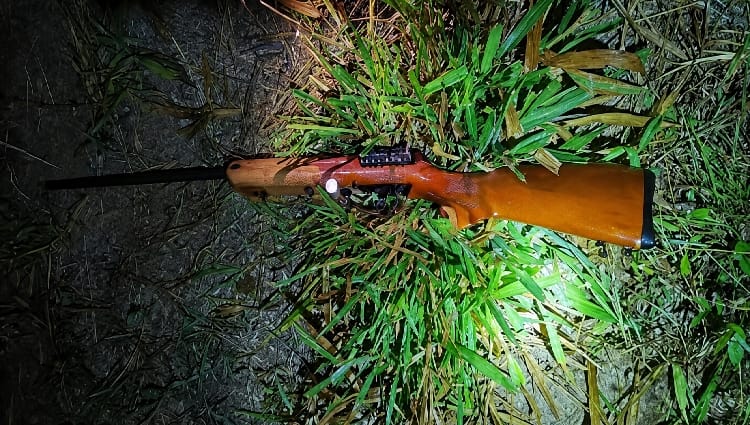 Adolescente sai para caçar e é encontrado morto com ferimento no rosto em Colniza