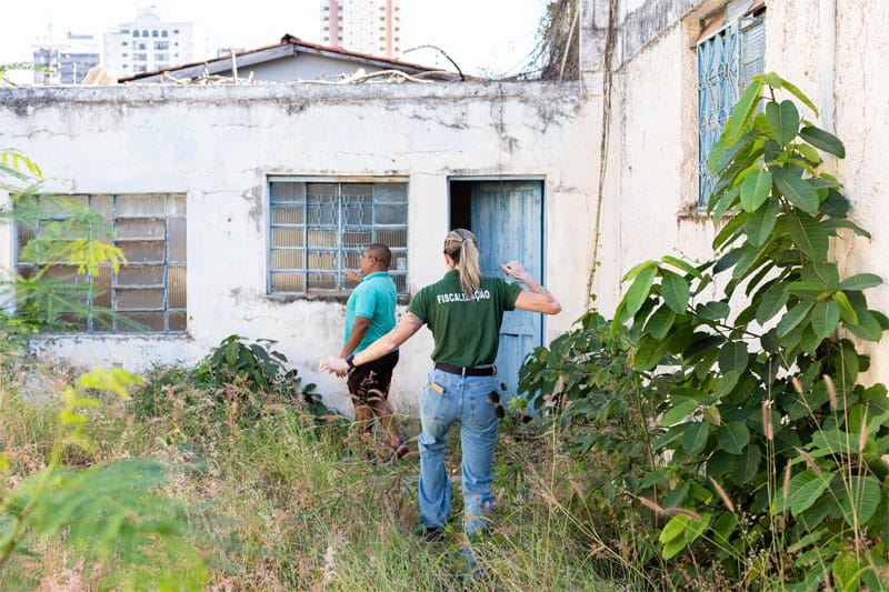 Condomínio Vila Nice leva multa de R$ 37,6 mil; Prefeitura de Cuiabá inicia limpeza do local
