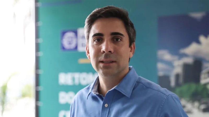 Gestão Alan Porto: TCE vê indícios de favorecimento em compra de R$ 98 milhões em uniformes
