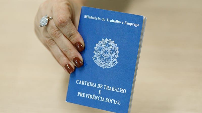 Sine oferece 100 oportunidades para auxiliar de cozinha e salários de até R$ 5 mil; confira
