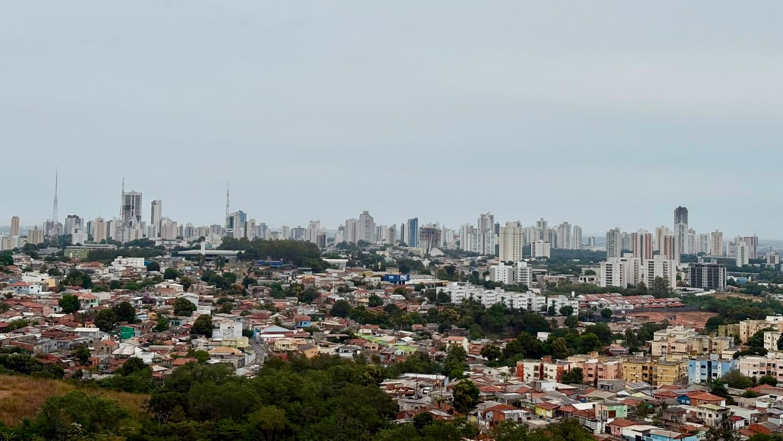 Segunda-feira começa com céu nublado e clima mais ameno em Cuiabá