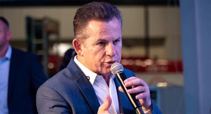 PSD aciona Mauro na Justiça por possível abuso de poder em evento da Stock Car Cuiabá