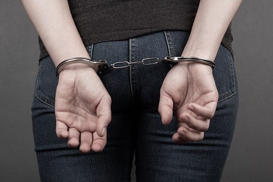 Polícia Civil prende mulher que recebeu transferência bancária feita durante roubo em MT