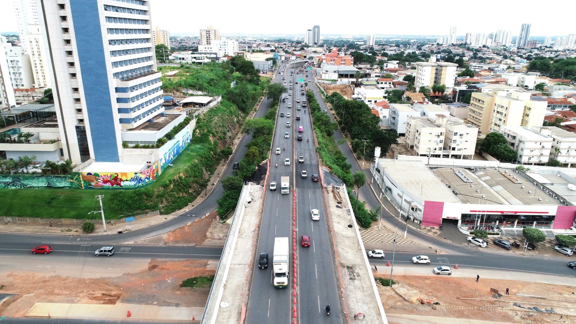 Avenida Miguel Sutil terá interdição parcial por três dias para obras do Complexo Leblon