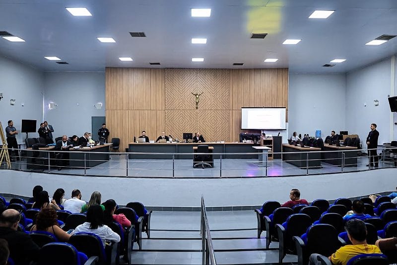 Réu opta por advogado próprio e Defensoria deixa de atuar no júri de Carlinhos Bezerra