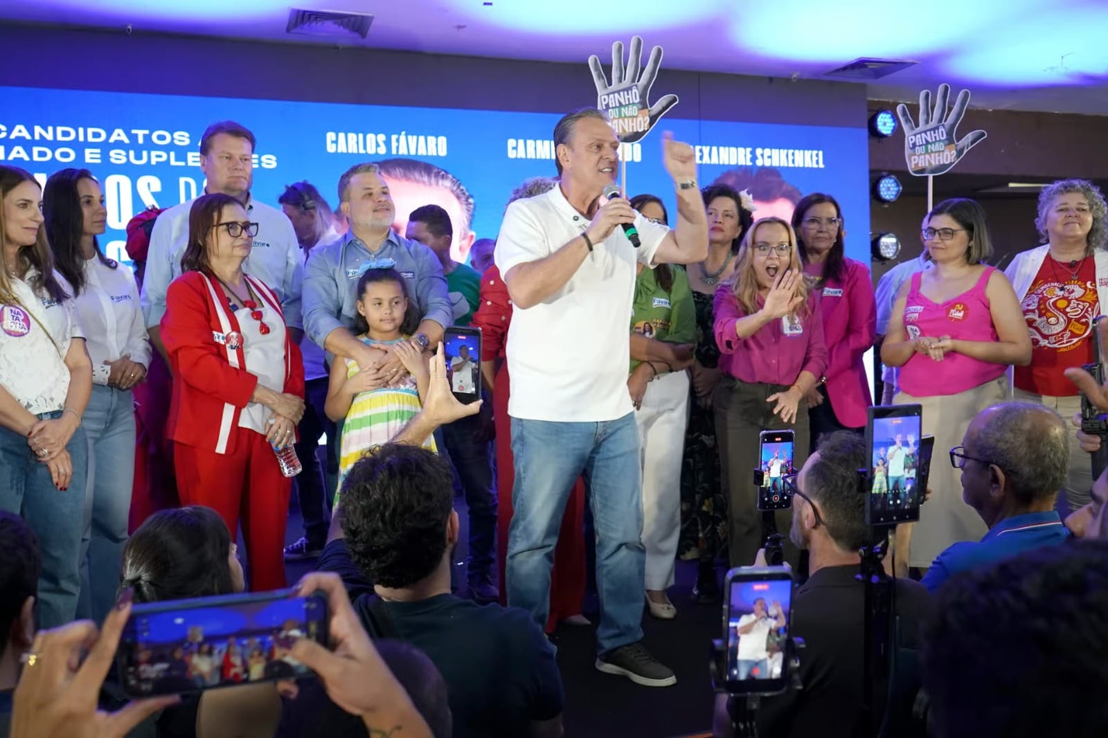 Fávaro evita dizer se pedirá votos para Pedro Taques: "Ele faz parte da minha chapa"