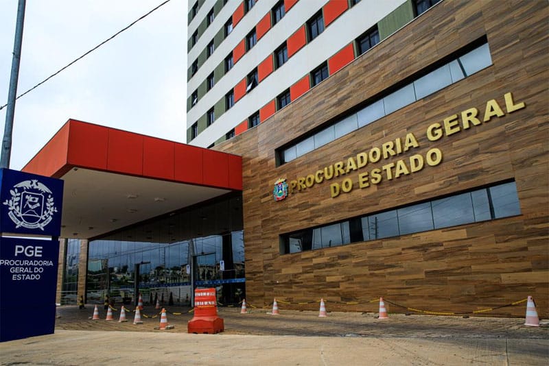 Procurador-geral de Mato Grosso aciona 10 empresas por consignados a servidores