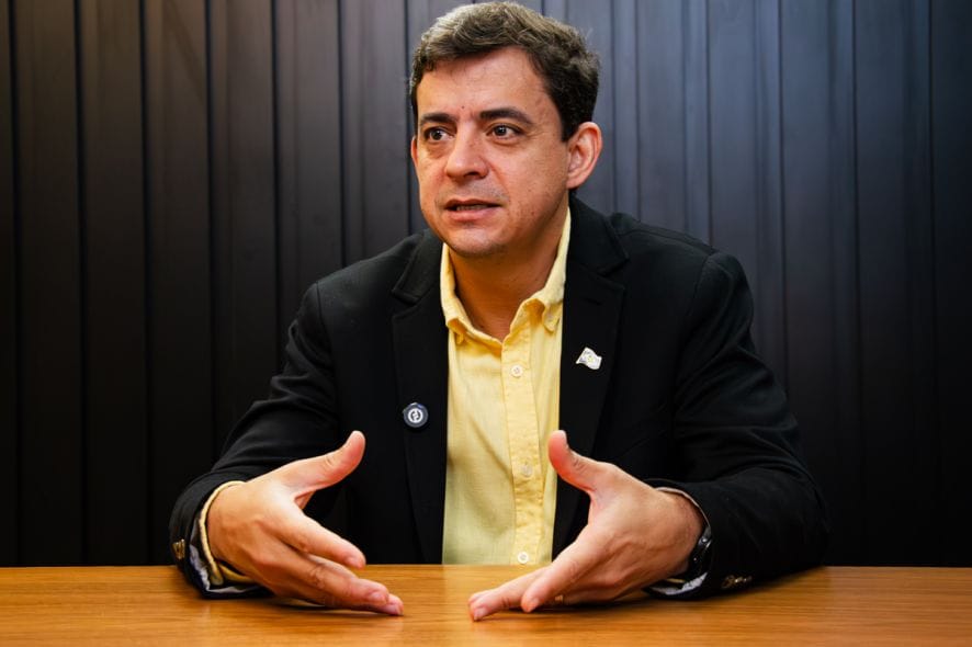 Secretário estadual de saúde rebate Jayme e defende modelo do Hospital Central
