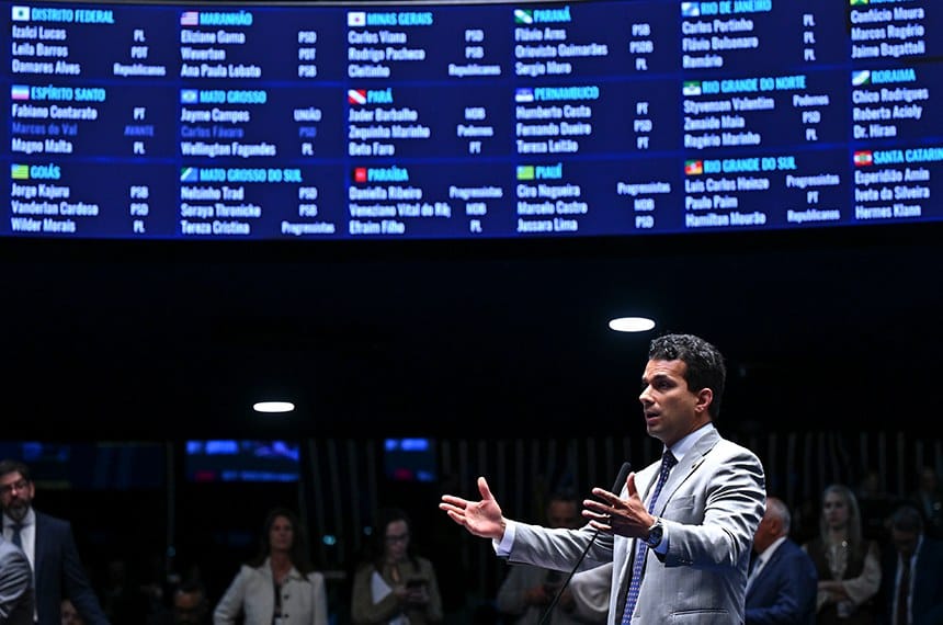 PEC que cria aposentadoria especial para agentes de saúde volta a ser debatido