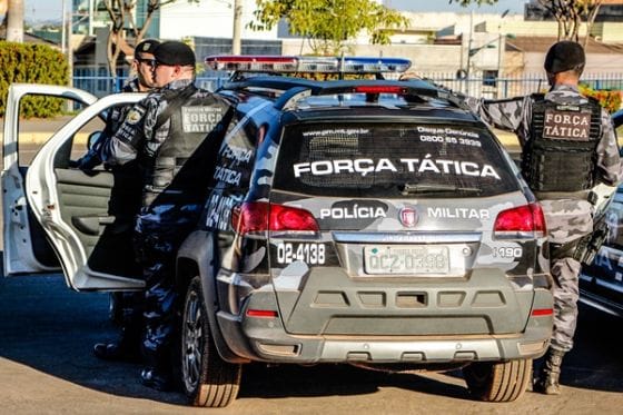 Força Tática resgata caminhoneiro, mata dois suspeitos e prende cinco em Cuiabá