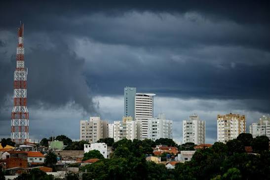 Calor de até 35°C dá trégua e Cuiabá pode ter chuva com trovoadas neste domingo