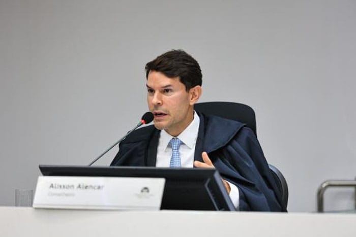 Contrato de R$ 42,6 milhões para terceirização da merenda escolar de Sinop permanece suspenso