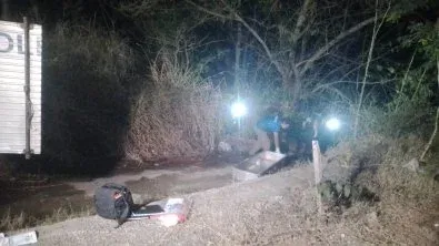 Idoso é encontrado morto dentro de buraco em área de matagal; Polícia Civil investiga o caso