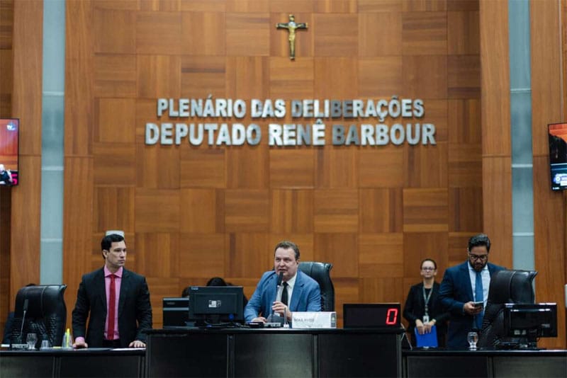 Proposta cria carteira de identificação para pessoas com cardiopatia congênita em MT