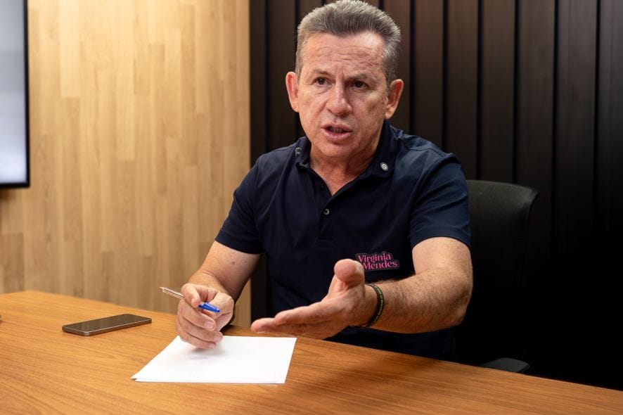 Mauro Mendes diz que há senador "macho na internet e gazela no Congresso"