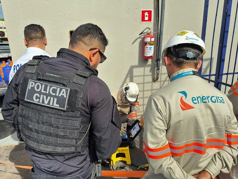 Polícia Civil flagra fraude em medidor de energia em distribuidora de Várzea Grande