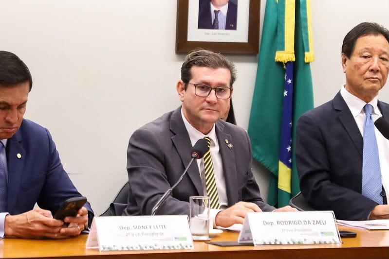 Com relatoria de Rodrigo da Zaeli, comissão aprova porte de arma para empresários