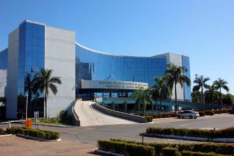MPE aciona ex-prefeito por suposto esquema de R$ 930 mil na ExpoGuarantã