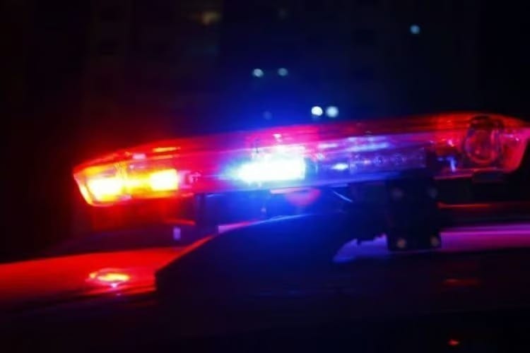 Criminosos rendem idosos e criança durante assalto a chácara em Juína