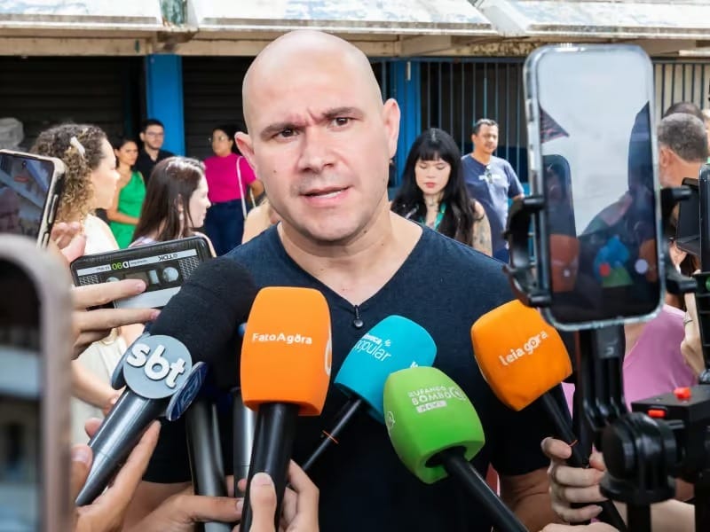“Investiga todo mundo”: Abilio cobra apuração sem distinção política no caso Master