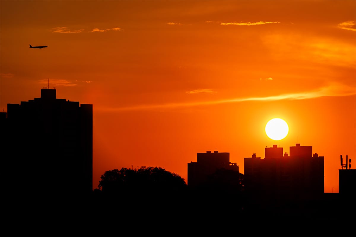 Cuiabá entra em alerta vermelho devido onda de calor e pode ultrapassar 40ºC; veja