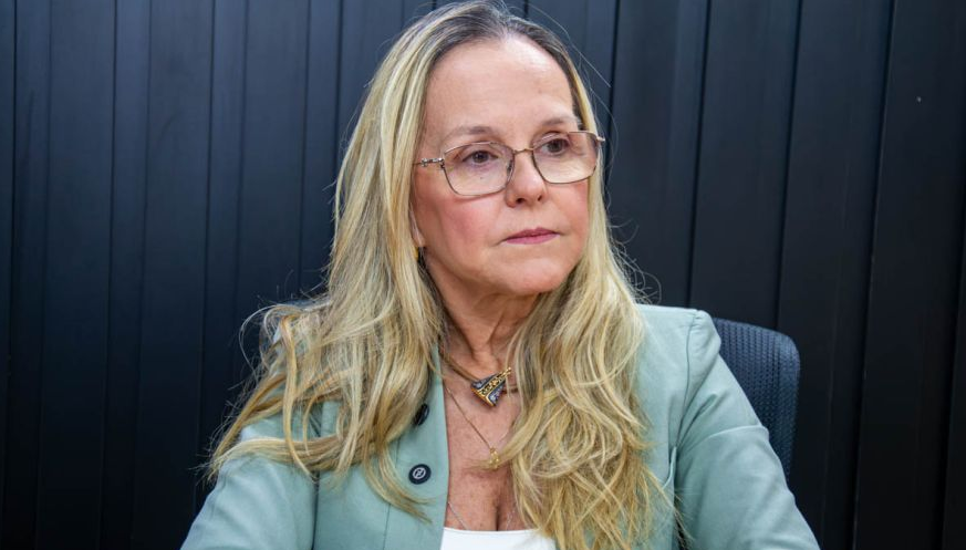 TRE suspende propaganda eleitoral de Natasha Slhessarenko até fim do horário eleitoral