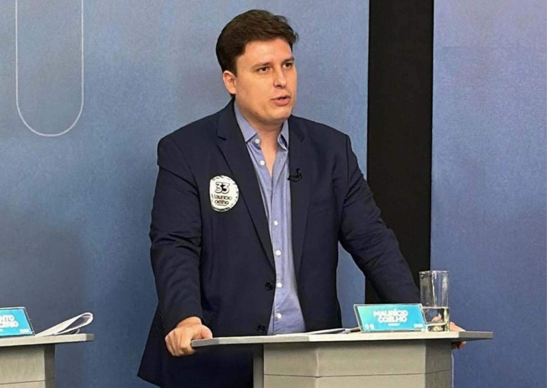 “Precisamos tirar o dinheiro dos barões e devolver ao povo”, defende Maurício Coelho