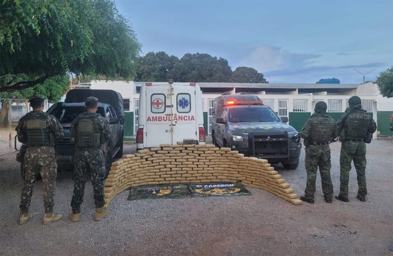 Gefron apreende 216 tabletes de "supermaconha" em ambulância; droga é avaliada em R$ 648 mil
