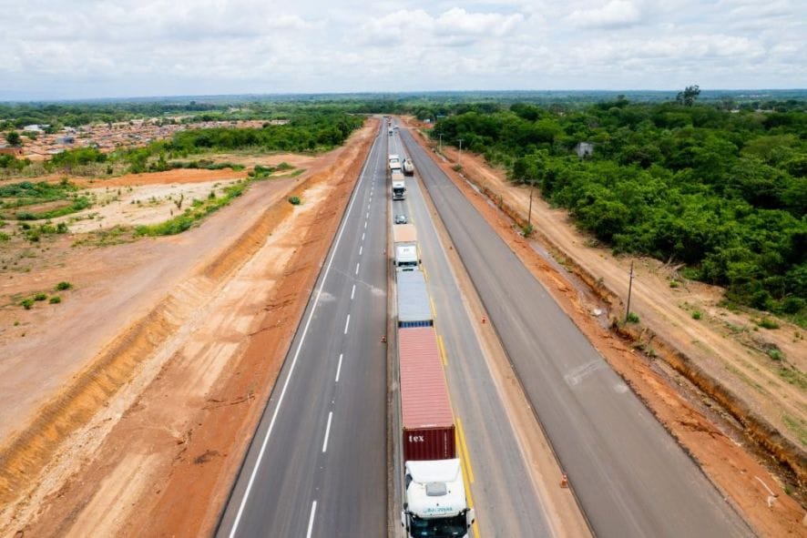 Monitoramento flagra mais de 10 mil pessoas sem cinto de segurança na Rodovia dos Imigrantes