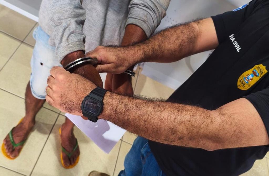 Foragido por homicídio em Comodoro é localizado e preso em uma chácara na Bolívia