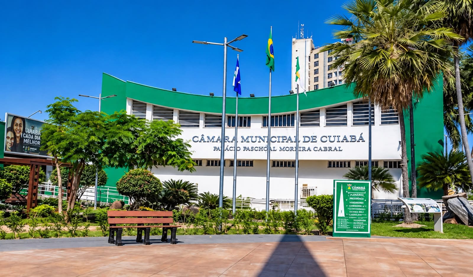 Câmara de Cuiabá derruba parecer e projeto para levar ensino religioso às escolas avança